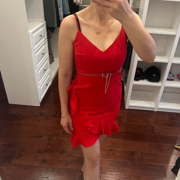 Ruffled-hem belted dress - Picture 6 of 12